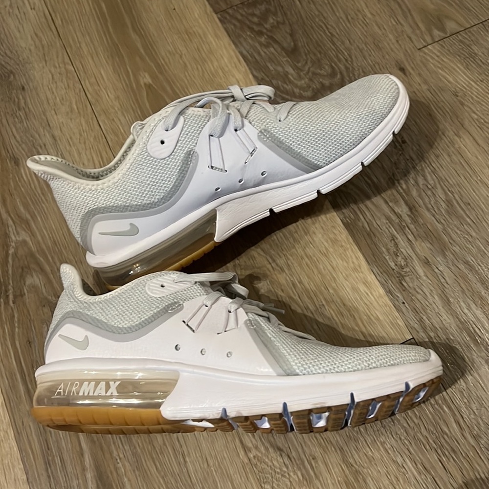 Nike Air Max Sequent 3 Women Running Shoes White Grey NWT Size 9.5 - Picture 9 of 10